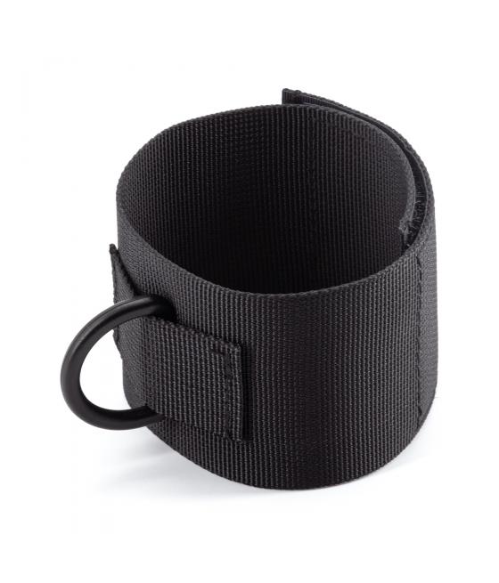 ESPOSAS NYLON CON RESTRICCIONES PARA LA CAMA