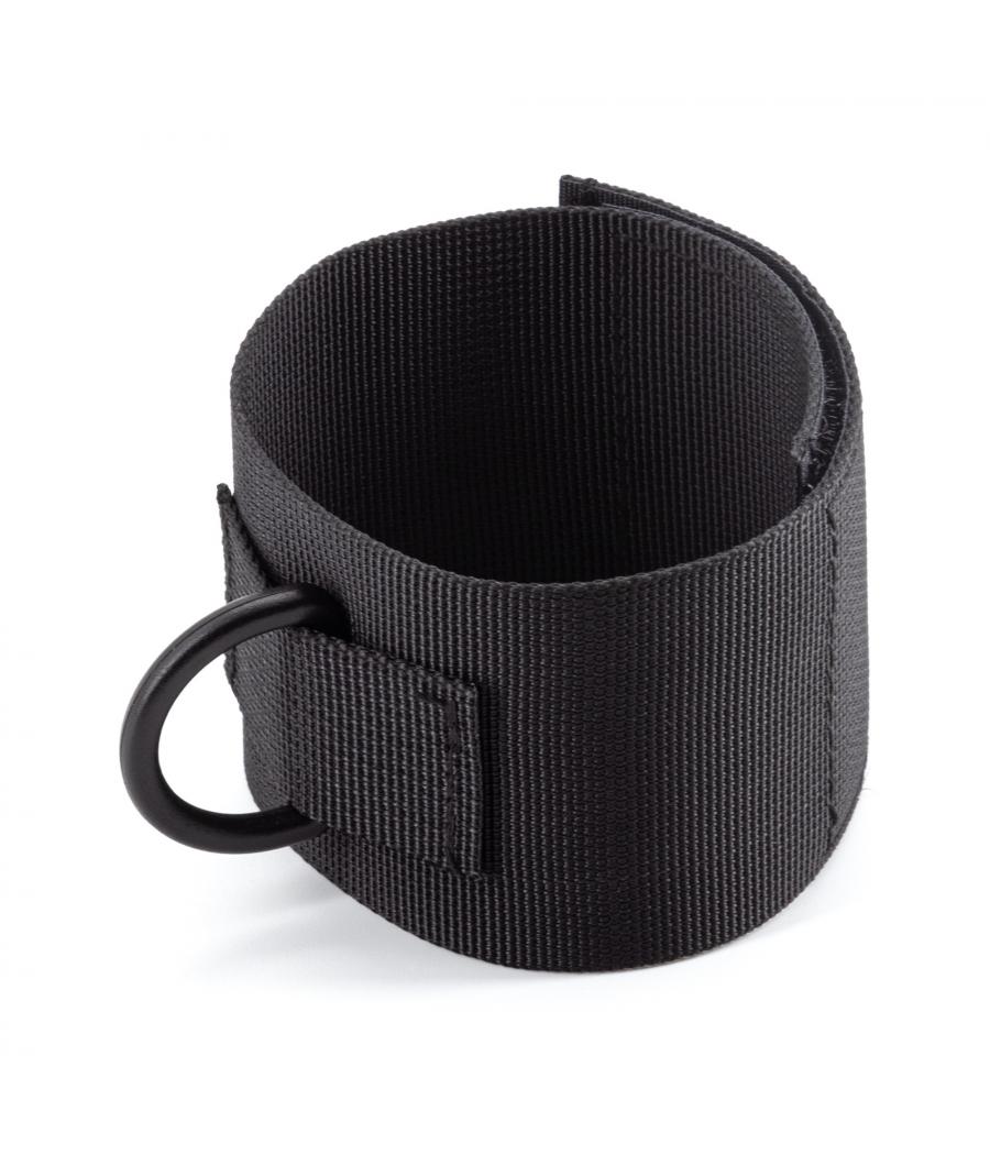 ESPOSAS NYLON CON RESTRICCIONES PARA LA CAMA