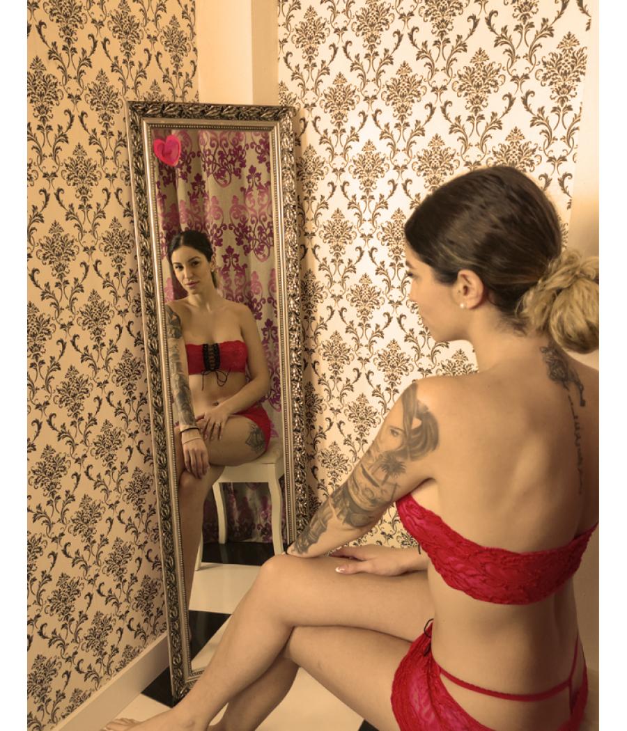 SET TOP, CULOTTE Y TANGA ROJO CUERO