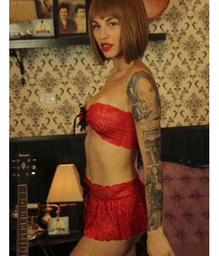 SET TOP, FALDA Y TANGA ROJO