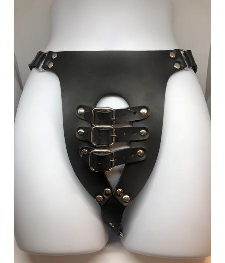 TANGA ARNÉS DE CASTIDAD